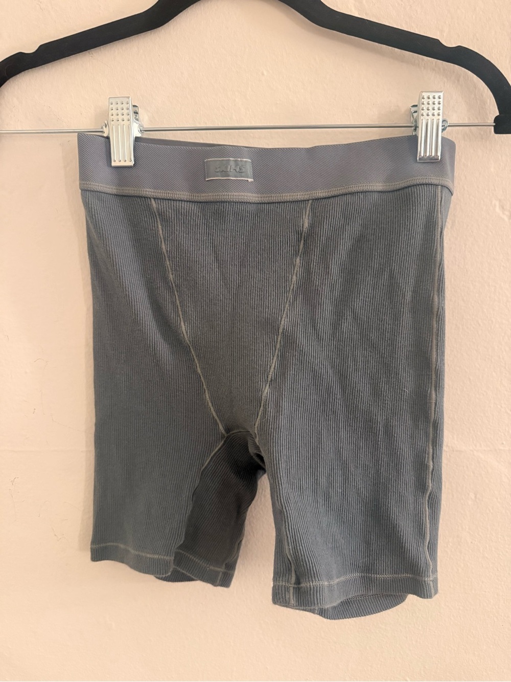SKIMS Ribbed Boxer Shorts in Kyanite